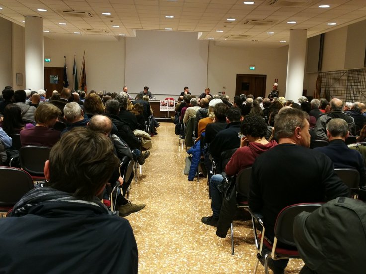 46734869_364560787628227_584296181400600576_o